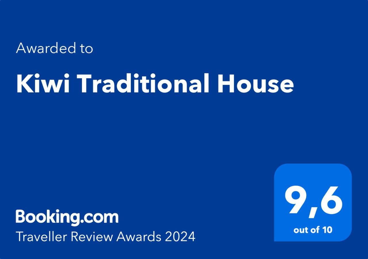Kiwi Traditional House